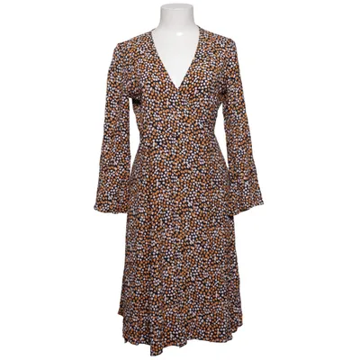 Omlottklänning (Svart, Orange, Rosa) från Arket Viskos