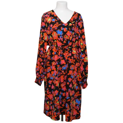 Dress (Carnala Ls V Neck Knee Dress) from ONLY Carmakoma Recycled polyester