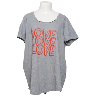 T-shirt (Gray, Red) from Zizzi Cotton, Viscose