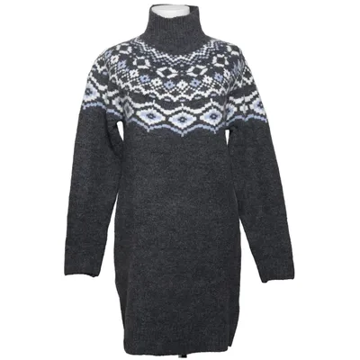 Poloklänning (Grå, Vit, Blå) från Esme Akryl, Elastan, Återvunnen polyester, Ull