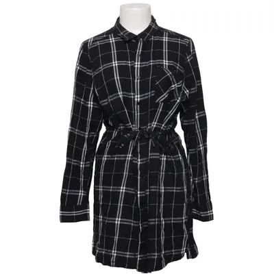 Robe chemise (Noir, Blanc) de Gate Woman