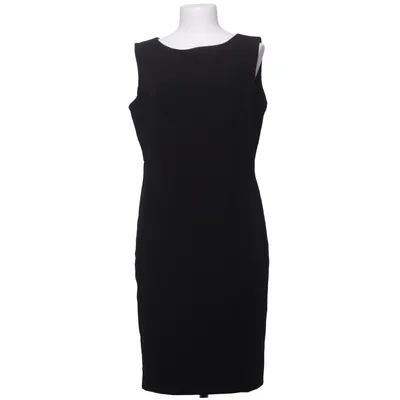 Robe (Noir) de In Front