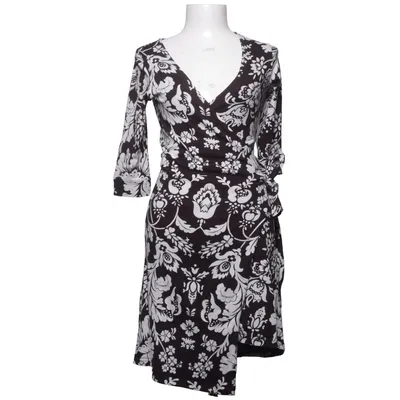 Wrap dress (Black, White) from Smirk