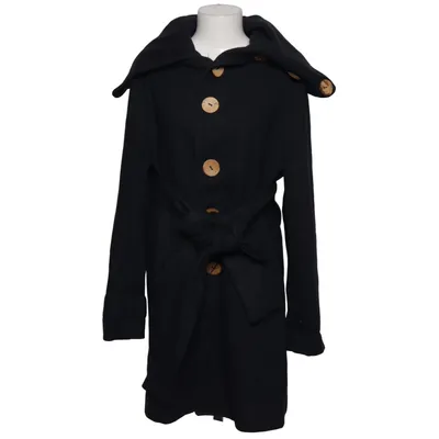 Manteau (Noir) de Lila