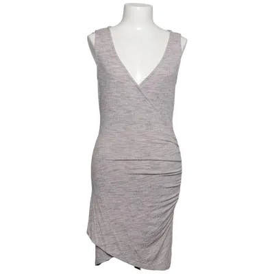 Robe portefeuille (Gris) de Clockhouse by C&A