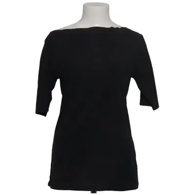T-shirt (Black) from Cora Kemperman