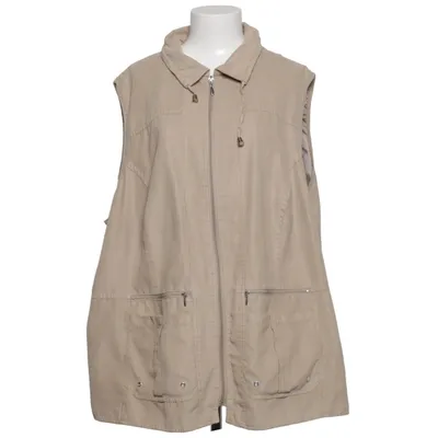 Outer vest (Beige) from THEA 42 plus