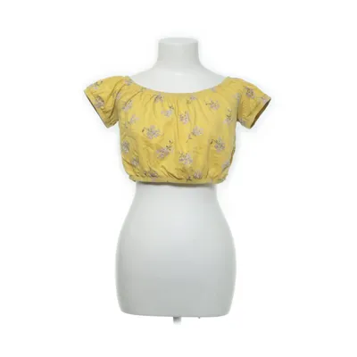 Crop top (Yellow) from Hollister Cotton