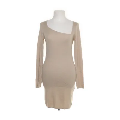 Klänning (Asymmetric Neck Dress) från Mathilde Gøhler x NA-KD Polyamid, Akryl, Polyester