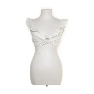 Crop top (Karina Tschäry, Knot Front Cropped Top) van Statement by NA-KD Influencers Katoen