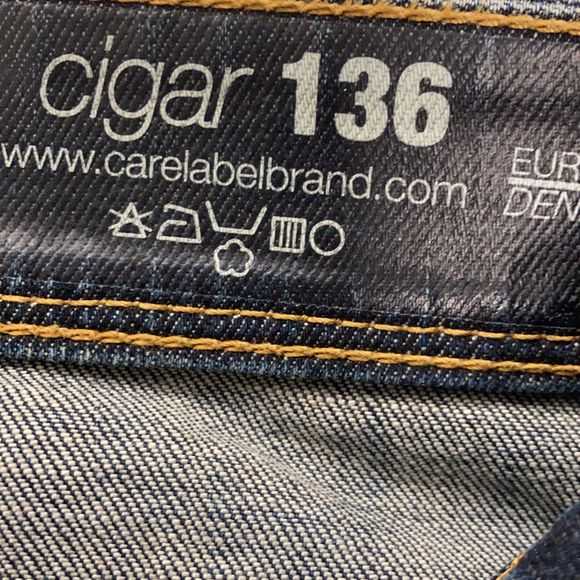 Jeans on sale care label