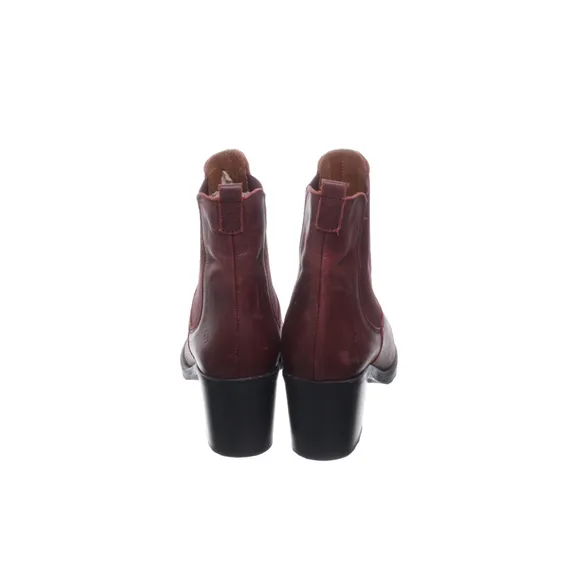 Sixtyseven deals chelsea boots