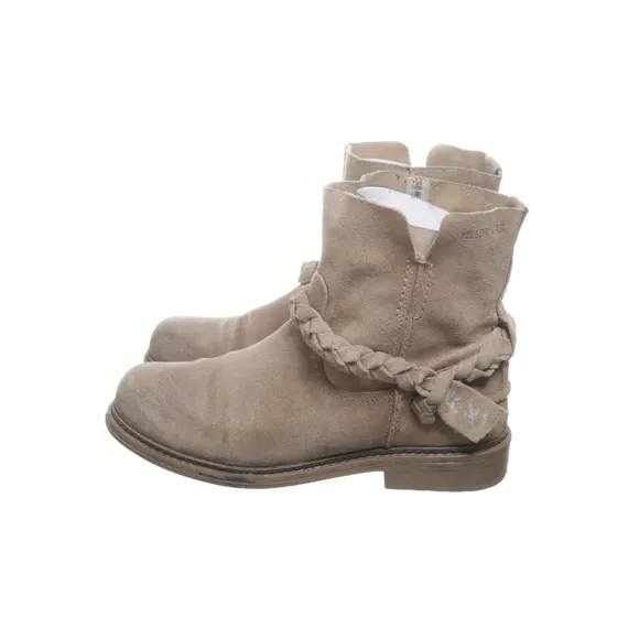 Ycny boots on sale