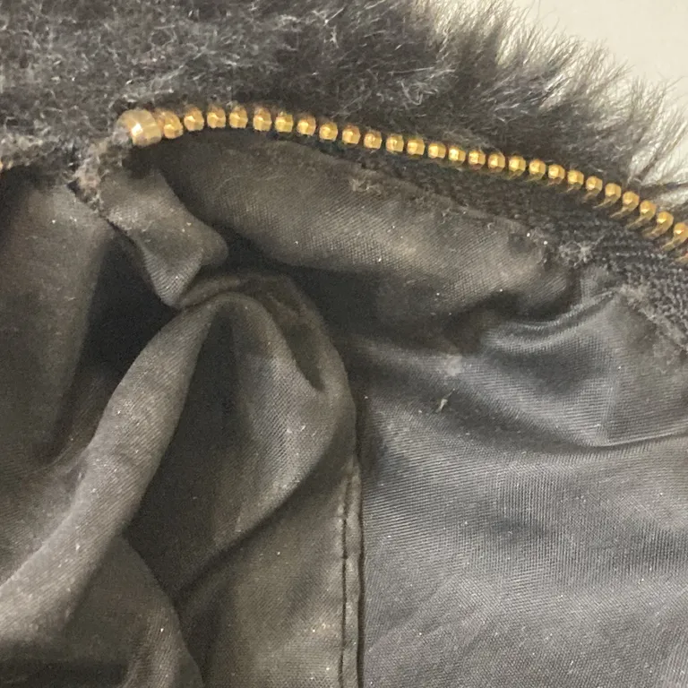Necessär (Svart) från Hemtex Pälsimitation - Del saknas - Insida