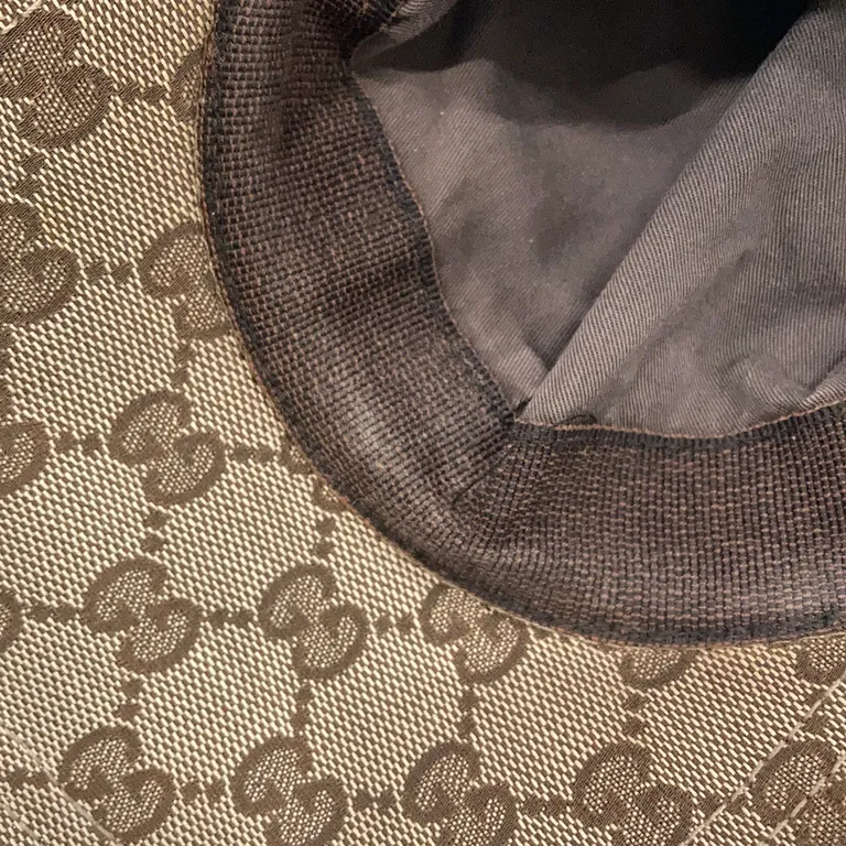 Baseballkeps (GG Canvas Web) från Gucci - Slitet - Insida