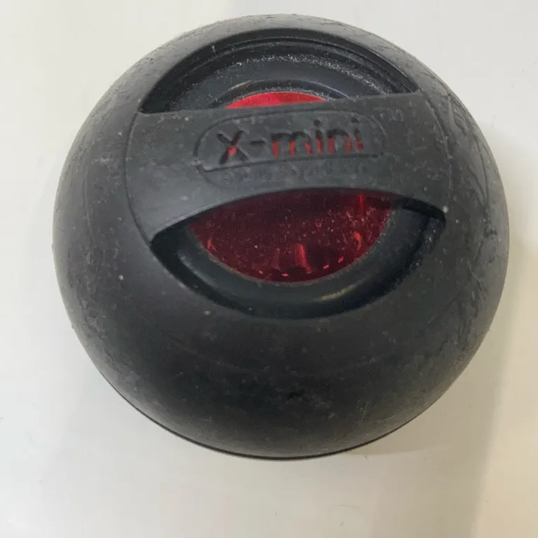 Bluetooth-högtalare (Svart) från X-Mini - Smutsig - Hela varan