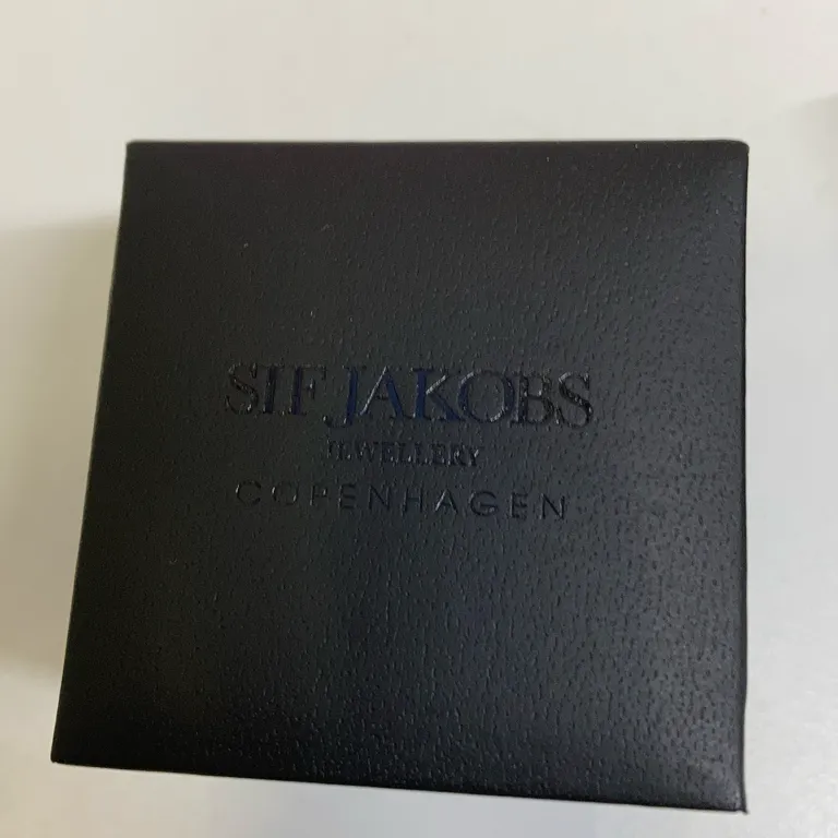 Örhängen (Guldfärgad, Vit) från Sif Jakobs Okänd metall - Varumärke