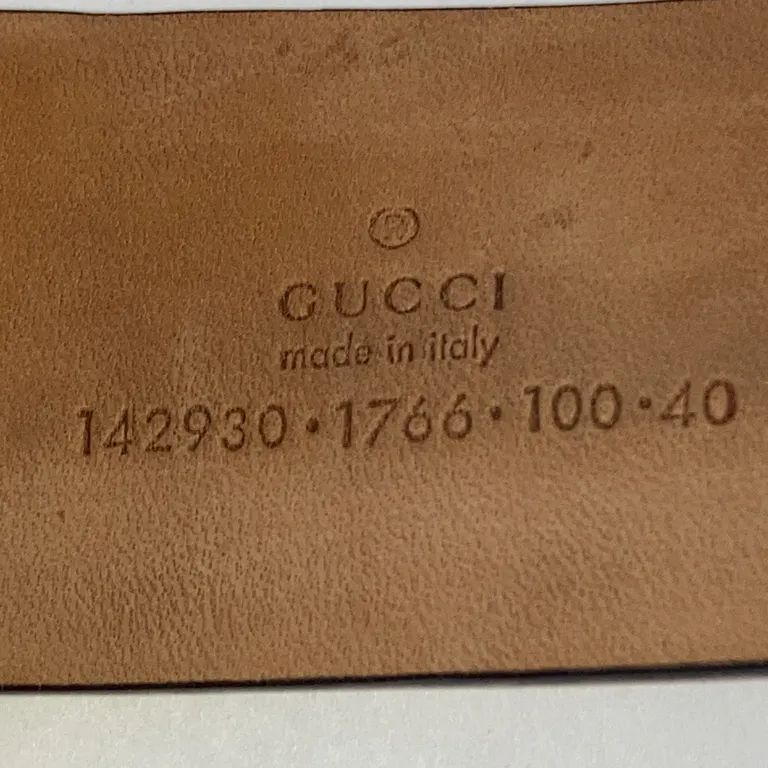 Bälte (GG Supreme Belt with Double G Buckle) från Gucci - Varumärke