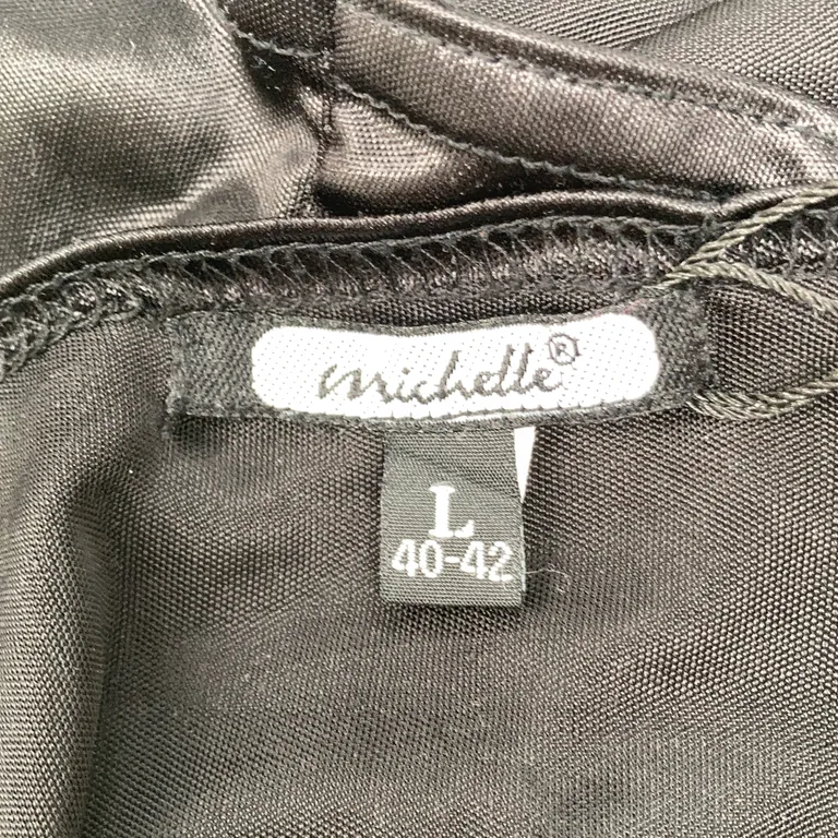 Crop top (Svart) från Michelle - Varumärke
