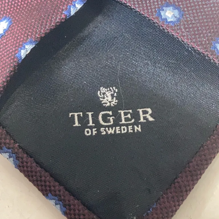 Slips (Röd, Blå, Flerfärgad) från Tiger of Sweden Silke - Varumärke