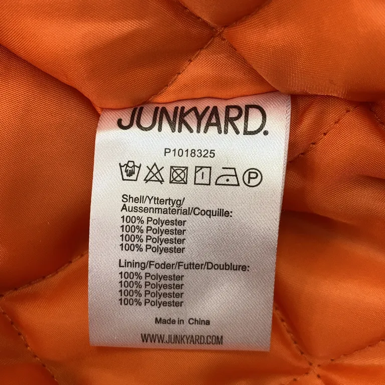 Bomberjacka (Svart) från Junkyard Polyester - Materialetikett