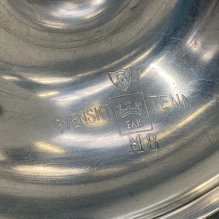Ljusstake (Grå) från Svenskt Tenn - Varumärke