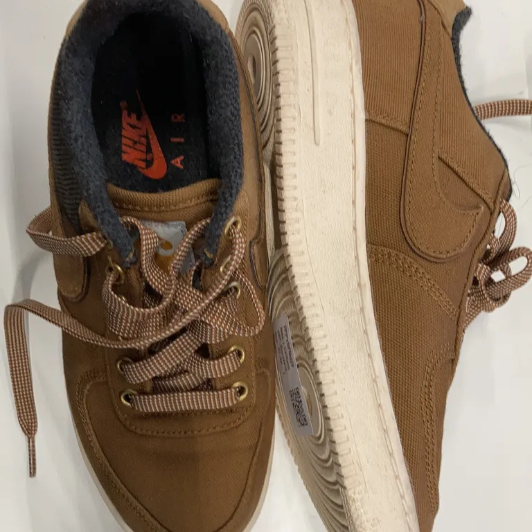 Baskets (AF-1) de Nike x Carhartt WIP - Tachés - Article entier