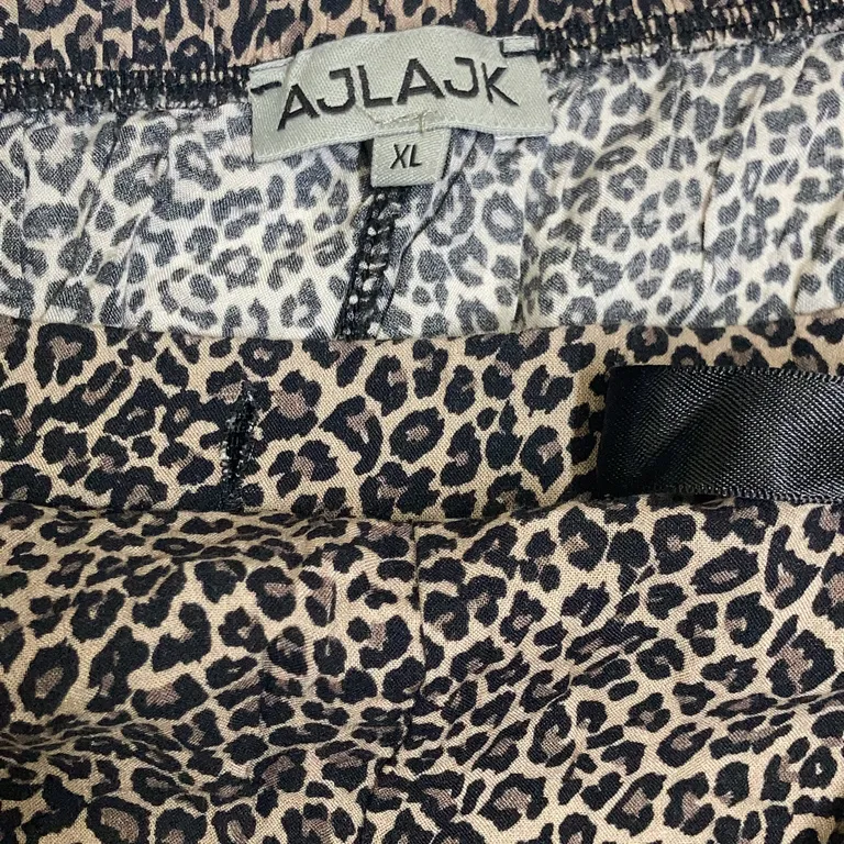 Pyjamas (Svart, Brun) från Ajlajk Viskos - Del saknas - Mage