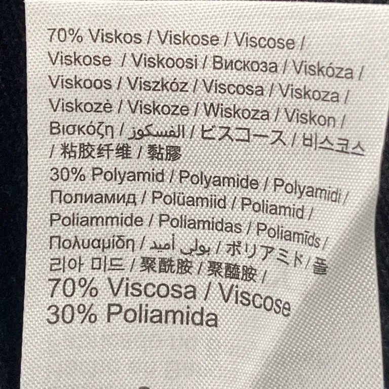 Kjol (Svart) från Gina Tricot Viskos, Polyamid - Materialetikett