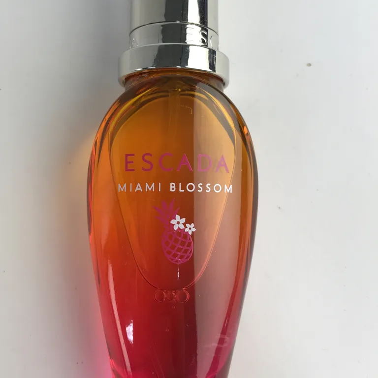 Eau de Parfum (Miami Blossom ) från Escada - Varumärke