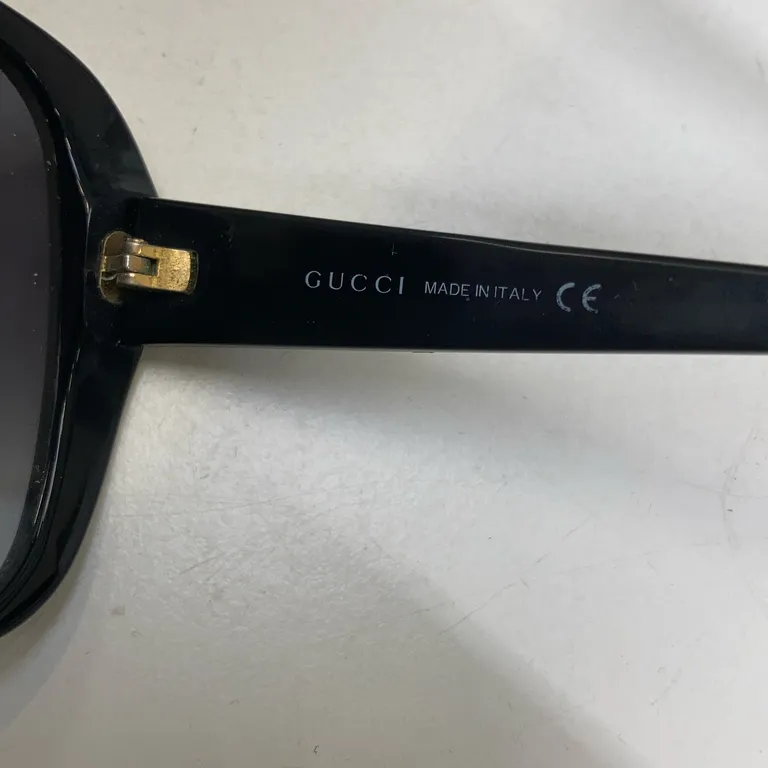 Solglasögon (GG 3126/S) från Gucci - Detaljbild