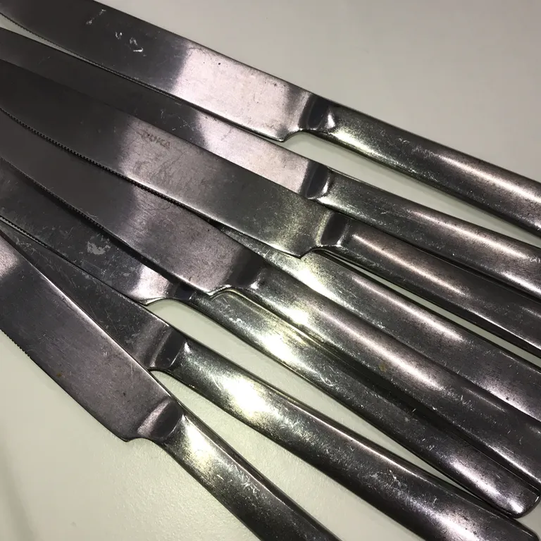 Bestick (Grå) från Duka - Repig - Hela varan