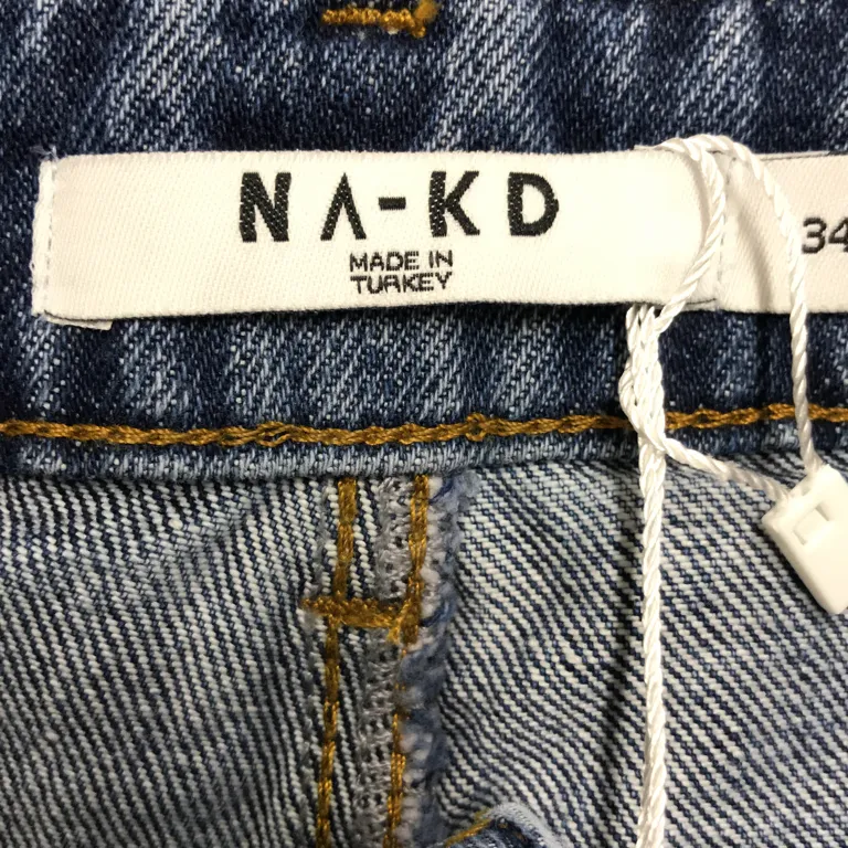 Jeans (Yoke Detail Mid Waist Straight) från NA-KD Bomull, Polyester - Varumärke