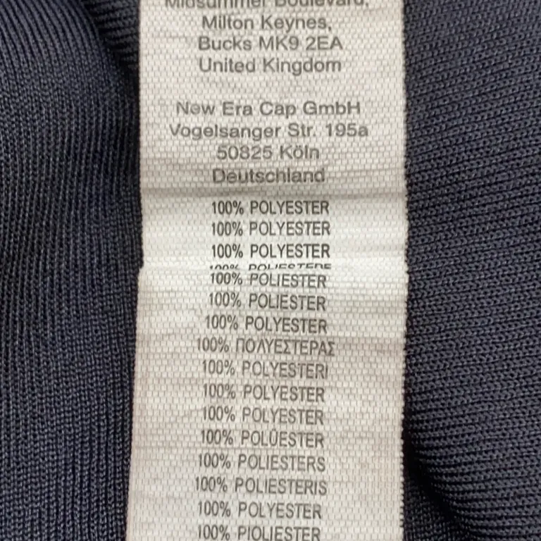 T-shirt (Svart) från New Era Polyester - Materialetikett