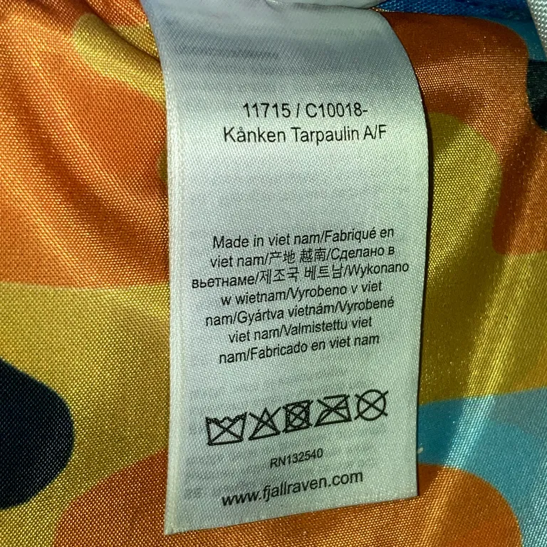 Ryggsäck (Kånken Tarpaulin A/F) från Acne Studios x Fjällräven - Detaljbild