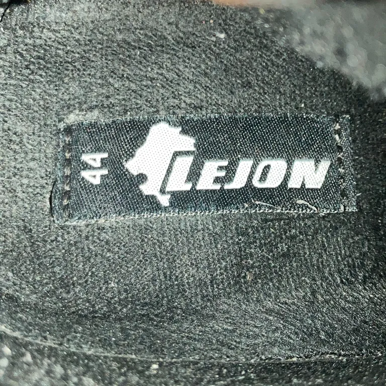 Sneakers (Svart) från Lejon - Varumärke