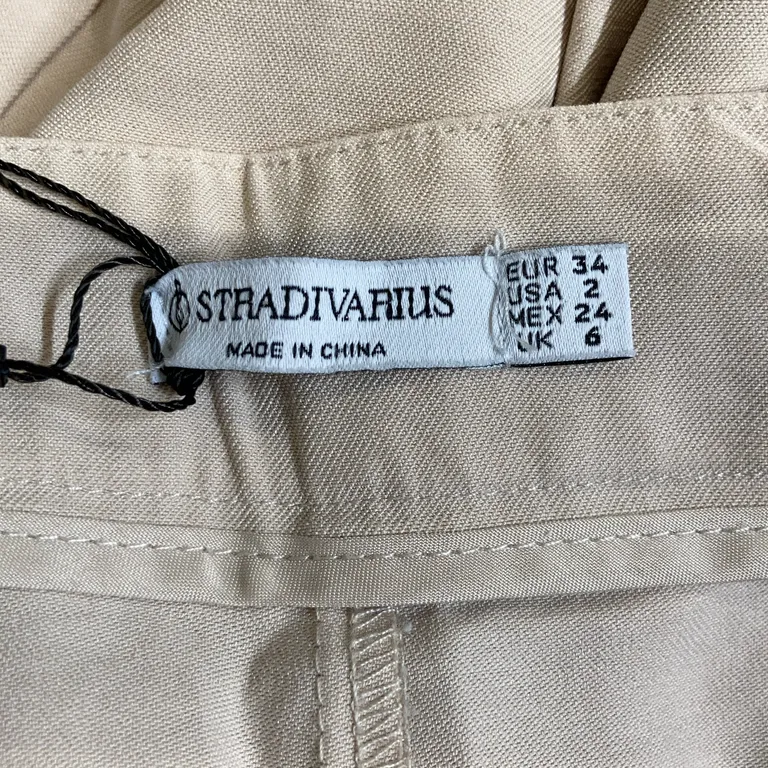 Byxor (Beige) från Stradivarius - Varumärke