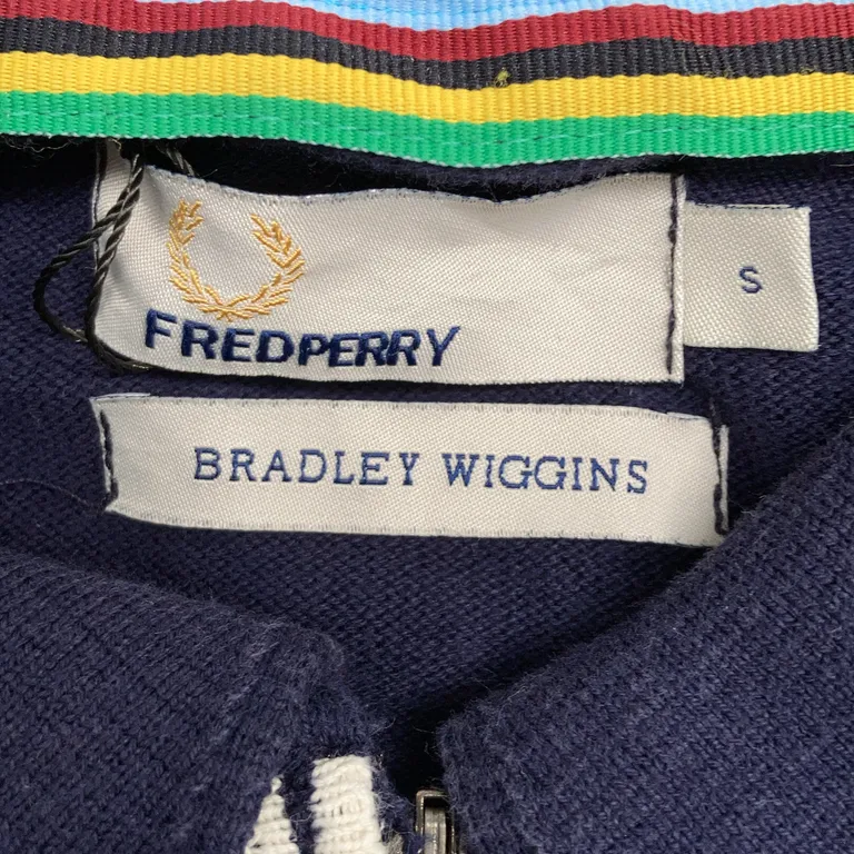 Kofta (Blå) från Fred Perry Merinoull - Varumärke