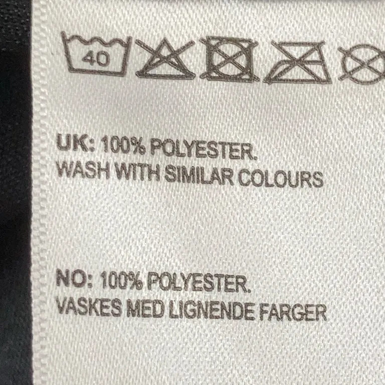 Regnjacka (Svart) från Bik Bok Polyester - Materialetikett