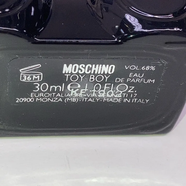 Eau de Parfum (Toy Boy) från Moschino - Detaljbild