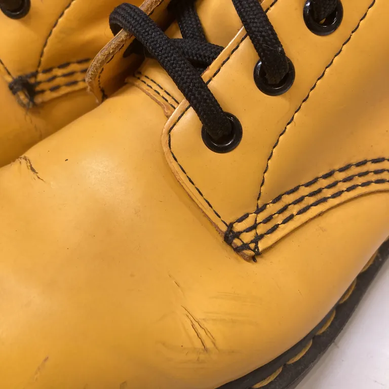 Kängor (Gul) från Dr. Martens - Repig - Ovansida
