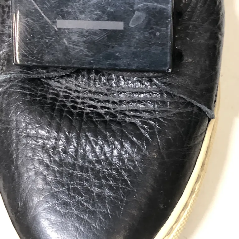 Sneakers (Svart) från Acne Studios Skinn - Repig - Yta