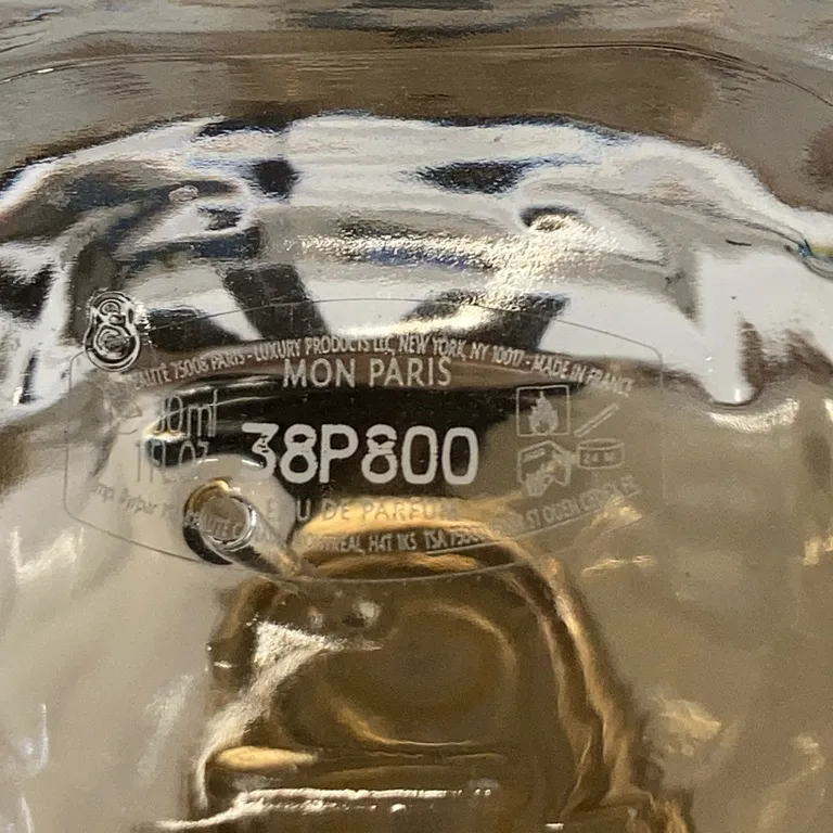 Eau de Parfum (Mon Paris) från Yves Saint Laurent - Detaljbild