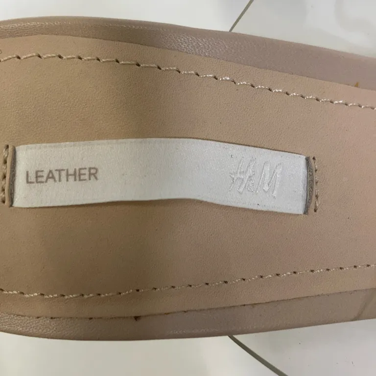 Klackskor (Beige) från H&M - Varumärke