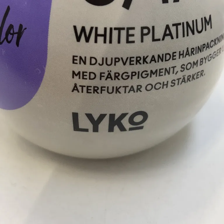 Hårinpackning (C/17 White platinum) från Lyko - Varumärke