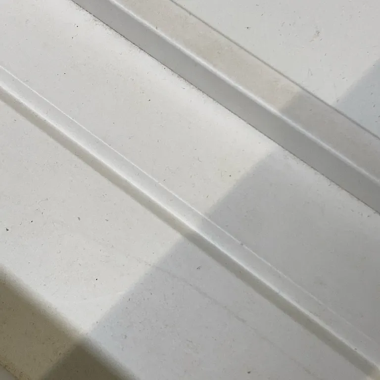 Hylla (Vit) från IKEA - Repig - Yta