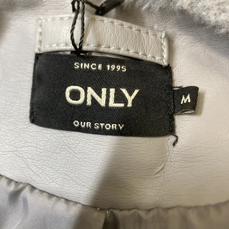 Vinterjacka (Grå) från ONLY Polyester - Varumärke