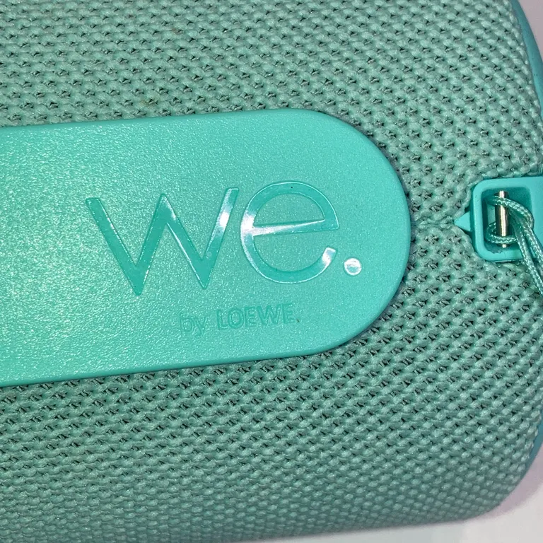 Bluetooth-högtalare (Turkos) från We. By Loewe - Varumärke