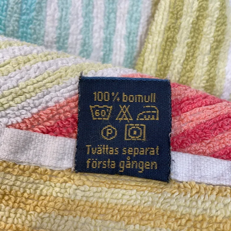Handduk (Vit, Flerfärgad) från Gripsholm Bomull - Materialetikett