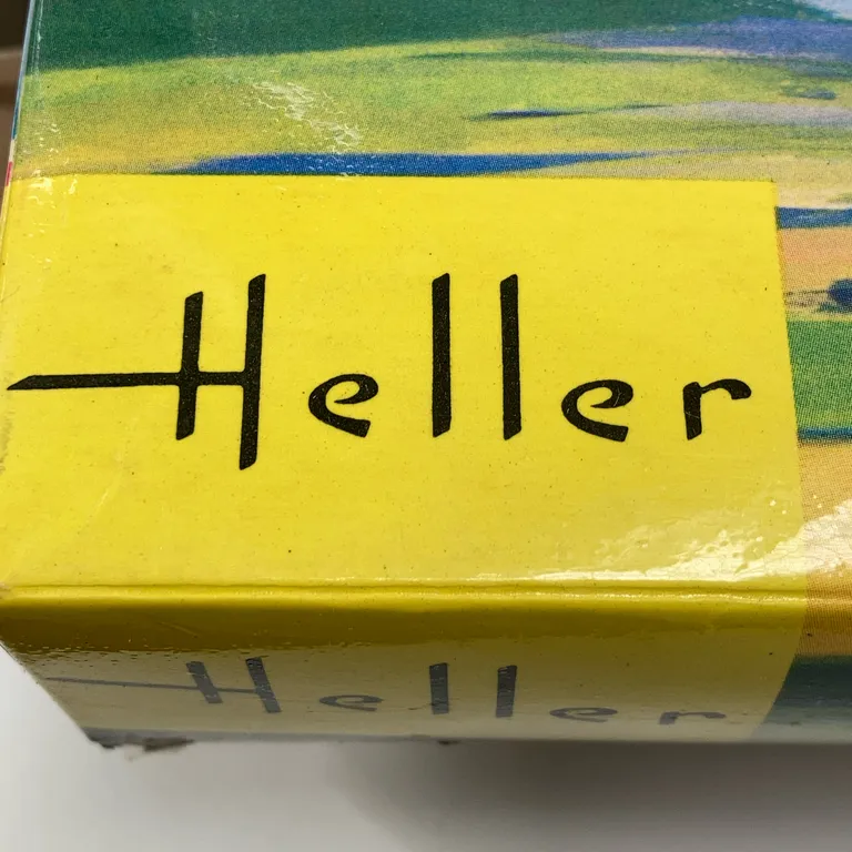 Leksaksflygplan (Grå) från Heller - Varumärke